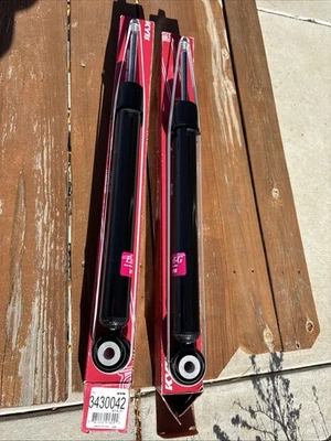 Honda Civic Rear Shocks KYB 3430042 New Aftermarket 2016-2021 - Image 1 of 4