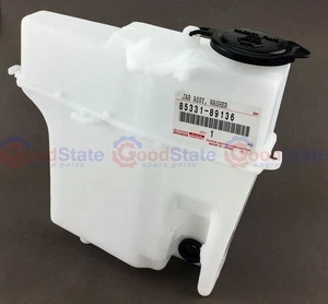 Genuine Toyota Hilux RN110 RN106 RN105 LN91 LN90 LN86 Windshield Washer Bottle - Picture 1 of 4