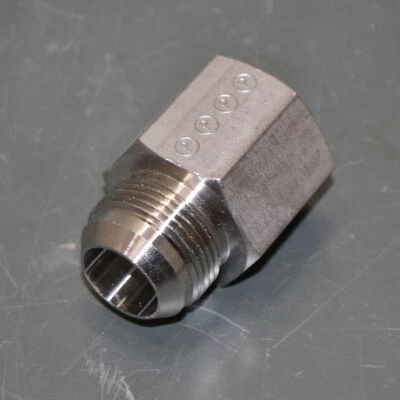 Parker Stainless Steel Straight Connector 16 GTX-SS, 1" Triple-Lok 37° x 1" NPTF - Image 1 of 4