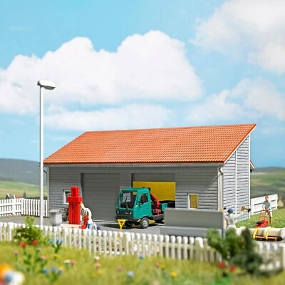 Busch 1548 Commercial Building /Garage - HO Scale Unassembled Laser Cut Wood Kit - Image 1 of 3