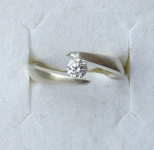 Handarbeit Geschwungener SPANNRING 0,26 Carat, alle Ringgrößen, 585er Gold - Bild 1 von 1