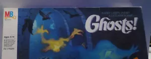 Juego de mesa de estrategia Milton Bradley Ghosts 1985 de colección Brilla en la oscuridad completo - Imagen 1 de 19
