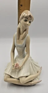 CasAdes SA Sitting Ballerina Porcelain Figurine Made in Spain - Picture 1 of 8
