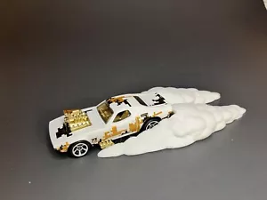 1:64 Burn out sculpture, Sculpture Only, No Car, General Fit, White - Picture 1 of 5