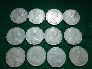 12 QUEEN ELIZABETH II AUSTRALIAN 20 CENT COINS. - Picture 1 of 6