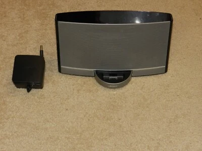 Bose SoundDock Portable Digital Music Speaker W/ GOOD BATTERY & CHARGER WORKS - Image 1 of 2