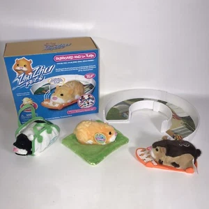 Zhu Zhu Pets Sk8board & U-Turn Add on Set mit 3 Hamstern Nugget Tex Winkie Access. - Bild 1 von 12