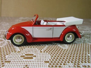 556Z Rio 41 Italia Volkswagen Käfer Karmann VW Cox Cabrio 1949 Rosso 1:43 - Foto 1 di 9