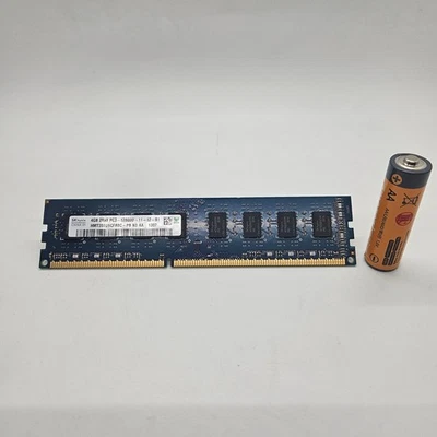 SK Hynix HMT351U6CFR8C-PB PC3-12800U DDR3 4GB RAM Memory (1 unit) - Image 1 of 3