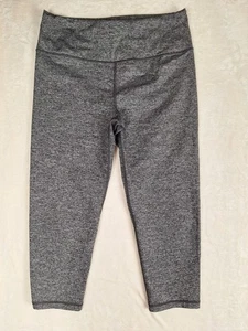 Victoria's Secret VSX Sport Knockout Capri Crop Legging Gray Black Pant Sz L - Picture 1 of 12