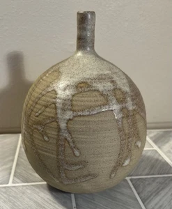 Splendido piccolo vaso in ceramica da studio, di Nancy Smilie - Foto 1 di 4