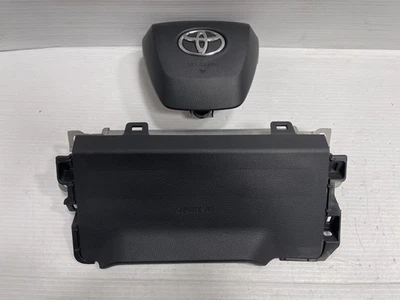 ✅ 2021-2023 TOYOTA SIENNA STEERING WHEEL AND DRIVER KNEE AIRBAG OEM✅ - Image 1 of 4