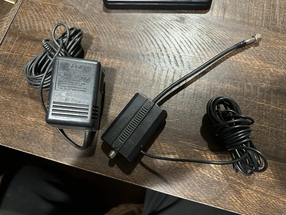 Sega Genesis Modelo 1 Fuente de Alimentación Oficial Adaptador de CA Cable RF Funcionando  Foto 1 de 1