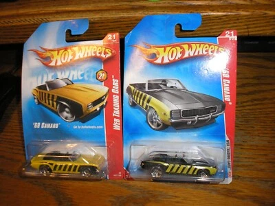 Lote de 2 convertibles Hot Wheels 1969 '69 Chevy Camaro Z-28 diferentes ENVÍO GRATUITO Foto 1 de 3