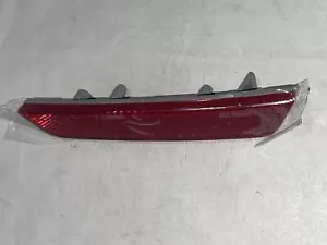2019-2023 BLAZER RED PASSENGER SIDE REAR BUMPER REFLECTOR LAMP NEW GM # 84500523 - Bild 1 von 4