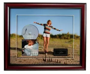 Taylor Swift 1989 CD/Case with Photo and Laser Engrved Card Framed 189444 - Picture 1 of 2