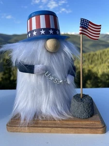 Hand Made USA Gnome - Picture 1 of 3