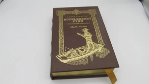 THE ADVENTURES OF HUCKLEBERRY FINN by Mark Twain Leather Bound Easton Press 1994 - Foto 1 di 1