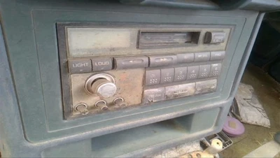 Equipo de audio receptor de radio compatible con camioneta Mitsubishi 87-96 31248545 Foto 1 de 4