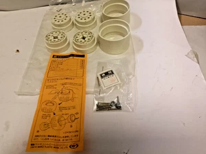 TOKYO MARUI MODEL RIMS to ASSEMBLE SET CERCHI DA ASSEMBLARE X AUTO RC - Picture 1 of 2