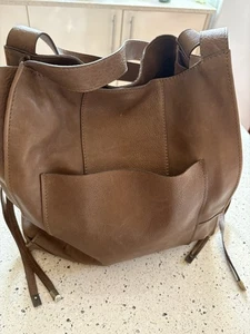 Jendi Boutique Ladies Large Soft Taupe Leather Shoulder Bag - Picture 1 of 9