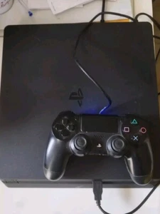 Sony PlayStation 4 Slim 1TB Console - Nera - Foto 1 di 9