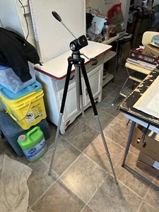 Vintage Collapsible Tripod Model R1 Quick Set Elevated Regent - Picture 1 of 5