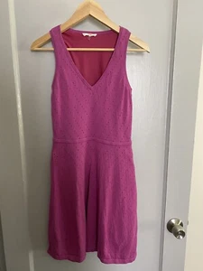 Trina by Trina Turk V Neck Fit Flare Knit Solid Pink Sleeveless Short Dress Sz S - Picture 1 of 4