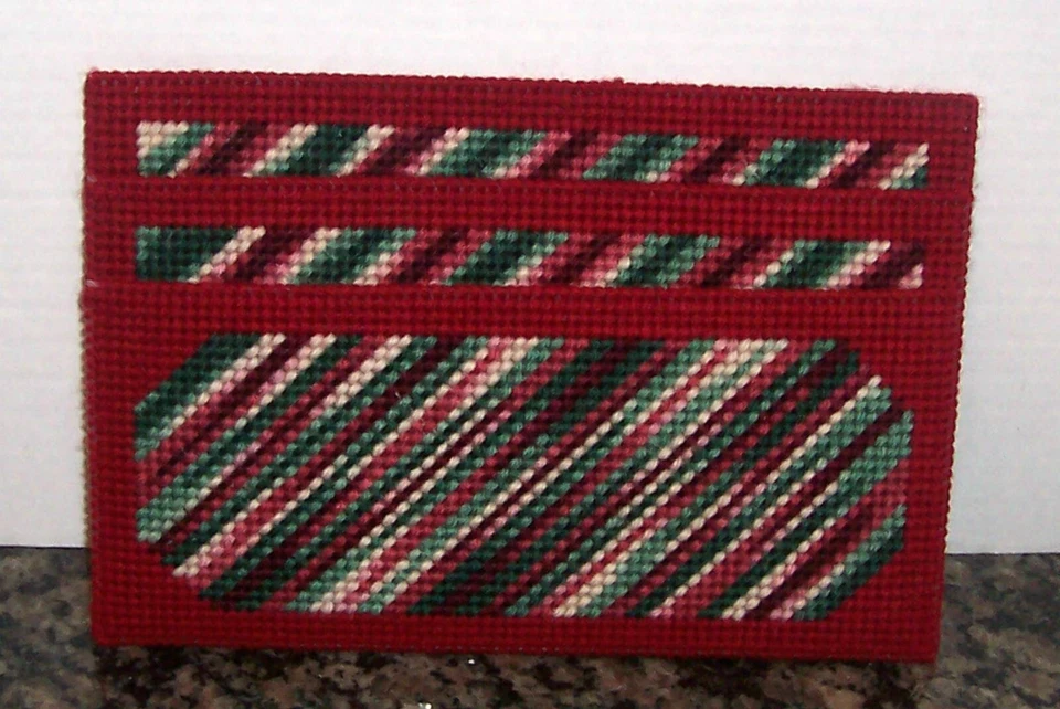 NEW Handmade 7x10 Two Compartment Magnetic Organizer Burgundy Green - Image 1 of 1