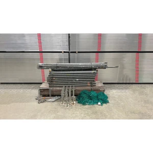 Dachfanggerüst gebrauchtes Gerüst Schutzgerüst Plettac mit Holzboden 132 m² - Bild 1 von 2