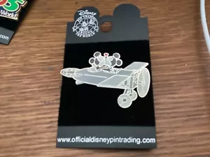 SELTENE DISNEY TRADING PIN MICKEYAND MINNIE KÜSSEN IM FLUGZEUG NEU IM AUTO - Bild 1 von 2