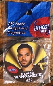 HAWTHORN HAWKS Brand NEW Sealed AFL FOOTY BADGE - DERICK WANGANEEN - Picture 1 of 3
