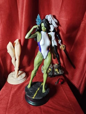 She-Hulk  Statue 1/4 Scale  19" Professionally Produced And Painted Marvel Sexy - Image 1 of 4