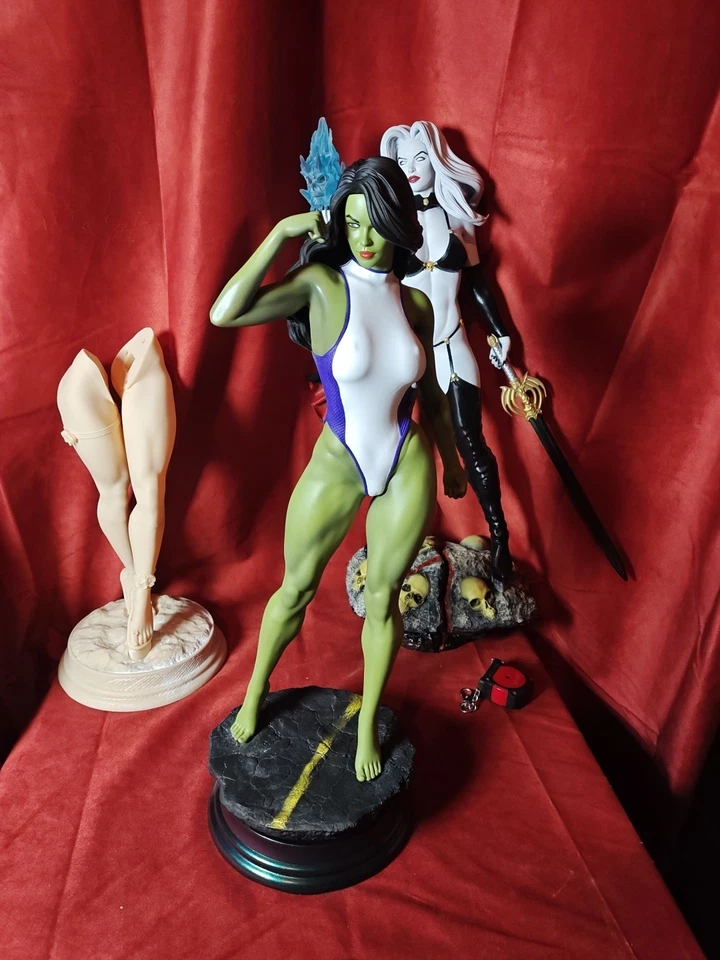 Sexy estatua de She-Hulk escala 1/4 19" producida y pintada profesionalmente Marvel Foto 1 de 4