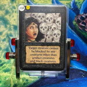 Lea Black MtG Alpha 1133 Awe/Fear Rare Collectible NM Good Condition - Picture 1 of 4