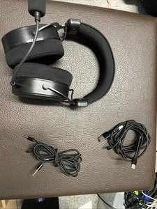 ULTRALIGHT RGB Gaming Headset - Photo 1/4