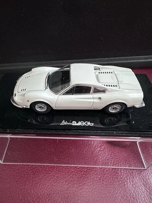 Kyosho Ferrari 246 GT Dino 1/43 Scale Model Car — 第 1/4 张图片
