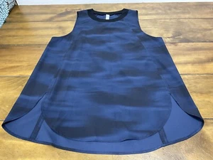 Athleta Top Womens S Blue Black Blurred Camo Zephyr Tank Sleeveless Curved Hem - Picture 1 of 8