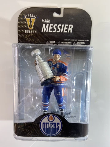Mark Messier Edmonton Oilers & Cup McFarlane Vintage NHL Legends 7 Figure 2008 Cover