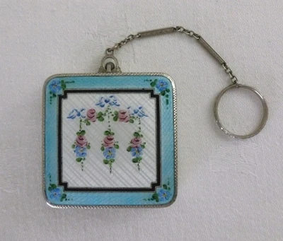 1920s Guilloche Enamelled Finger Ring Powder Compact - Image 1 of 4