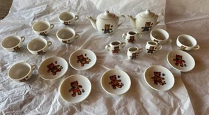Vintage Tiny Child’s Tea Set Made In Japan Interpur Teddy Bears Many Pieces! - Picture 1 of 5