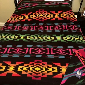 Pendleton ABIQUIU Robe blanket 64x80 NWT NEW OLD STOCK MINT - Picture 1 of 3