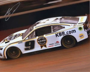 AUTOGRAPHED 2022 Chase Elliott #9 Kelley Blue Book BRISTOL DIRT RACE (Next Gen C - Picture 1 of 1