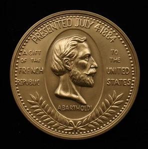 A. Bartholdi Statua della Libertà Medaglia Bronzo 2 3/8 pollici - Medaglia Compagnia Arte - Foto 1 di 4