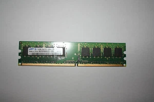 M378T6553CZ3-CE6 Samsung 512MB PC2-5300 DDR2-667MHz non-ECC CL5 240-Pin - Foto 1 di 1