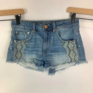 American Eagle Blue Light Washed Raw Hem Hi-Rise Festive Jean Shorts Womens 2 - Picture 1 of 9