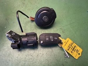 Vauxhall Combo 2020 E Zündschlüssel und Tankdeckel    - Bild 1 von 1