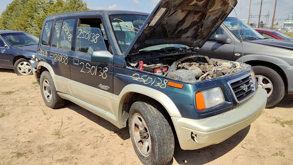 Bomba de combustible completa Suzuki Sidekick 1996-98 con unidad de envío nivel de gasolina OEM 1,8 L Foto 1 de 4