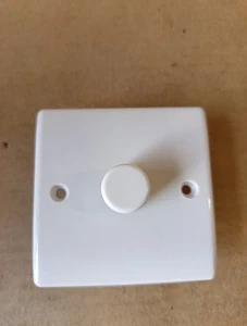 BG Nexus 881 Slimline Dimmer Druckschalter weiß 1 Gang 2 Wege 200 Watt / 100W LED - Bild 1 von 2