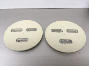 un par de DISCOS PARA UNIÓN SNOWBOARD para patrones orificios 3D en beige - Imagen 1 de 5